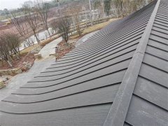 所述对接机构3包括安装槽301、弹簧302、活动块