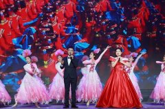 用激昂的旋律致敬每一位平凡而伟大的奋斗者；