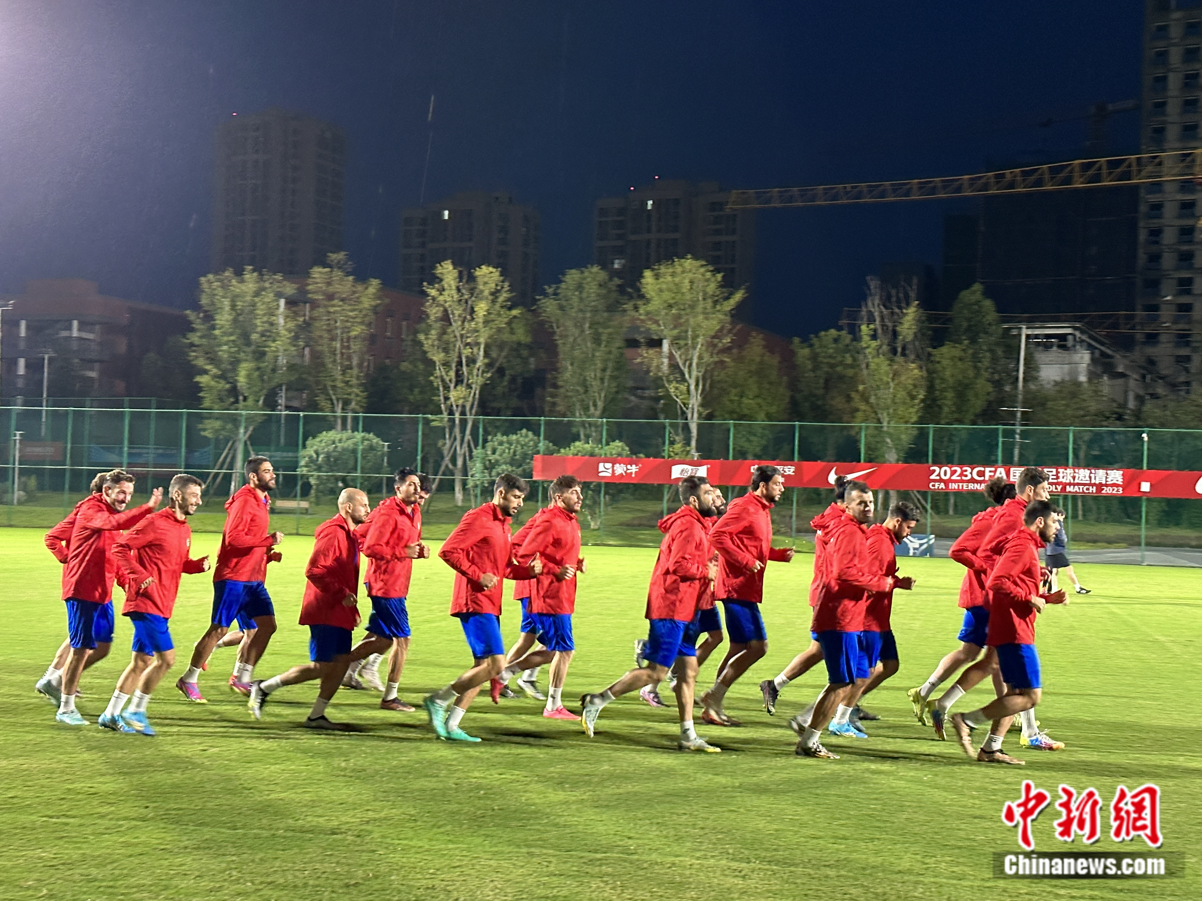 国足冲击世界杯目标遇阻 世预赛晋级成关键考验