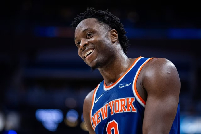 布伦森核心地位成谜：父亲背景与战术安排如何